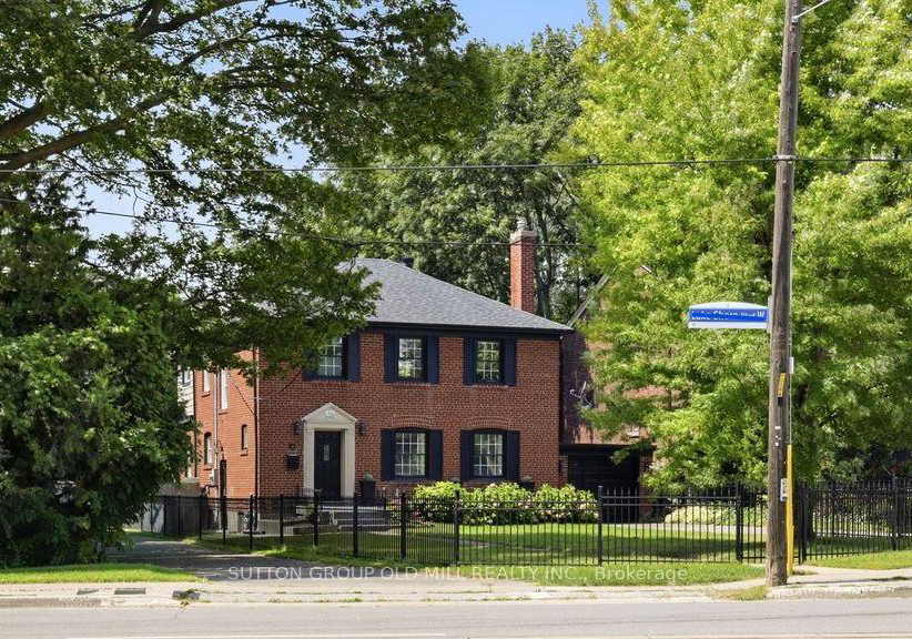 10-queens-avenue-toronto-etobicoke-ontario-w13758096