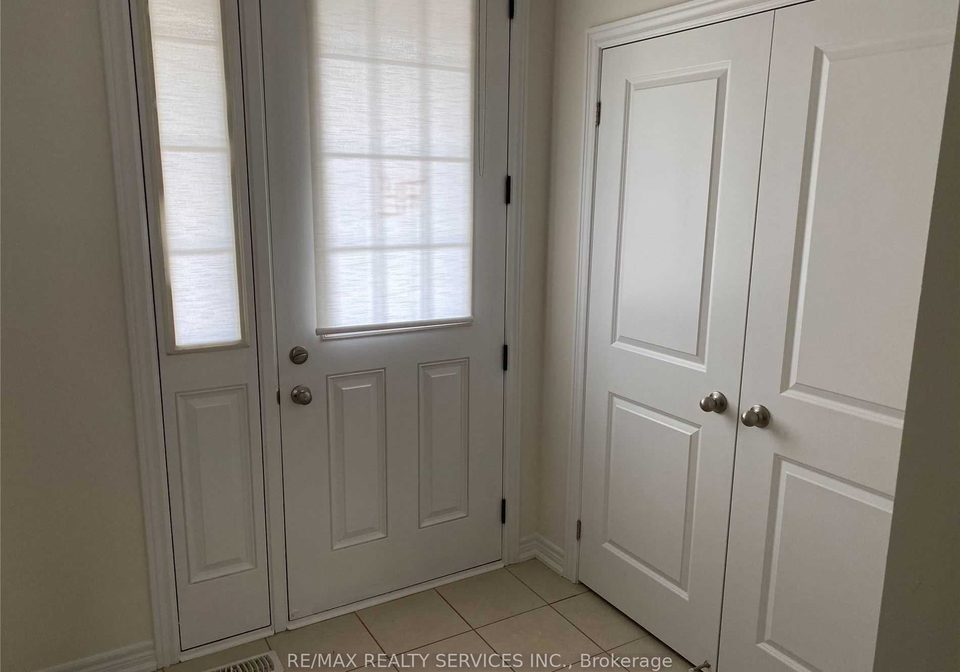 43-hogan-manor-drive-brampton-ontario-w13758374