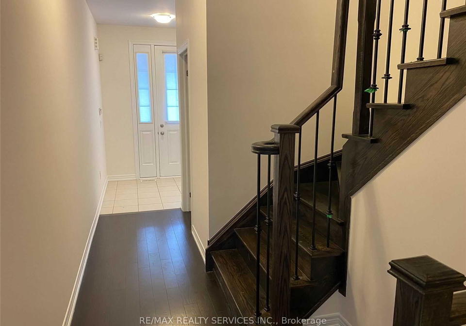 43-hogan-manor-drive-brampton-ontario-w13758374
