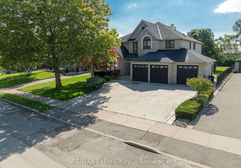27-gaydon-avenue-toronto-york-ontario-w13758586
