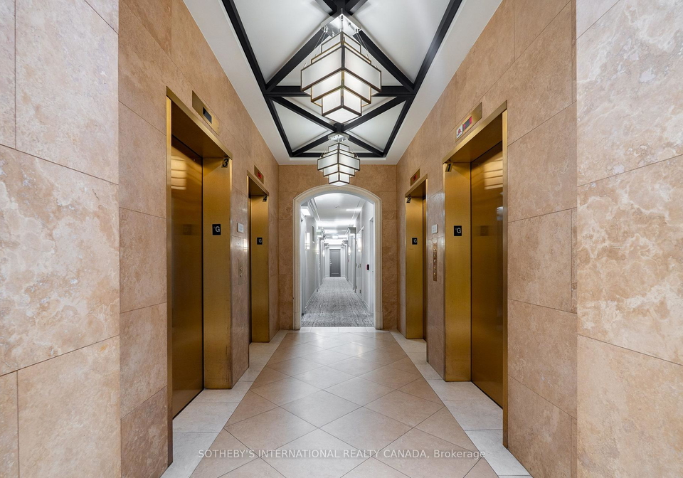 5233-dundas-street-toronto-etobicoke-ontario-w13758632