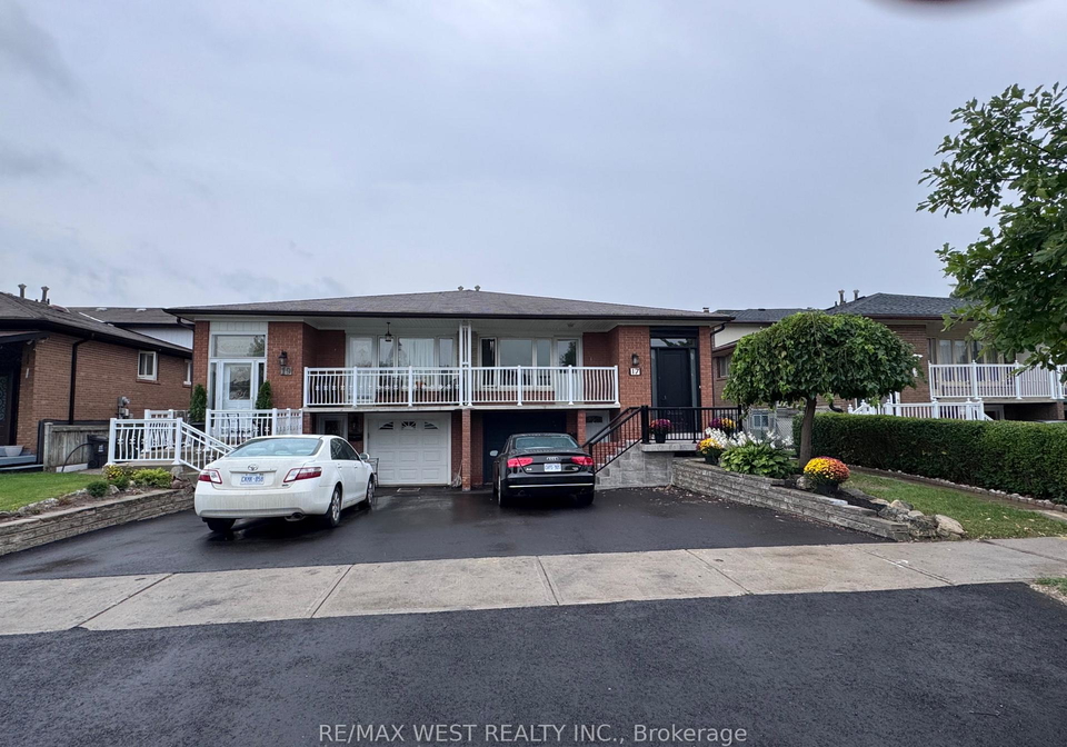 17-cabana-drive-toronto-york-ontario-w13758770
