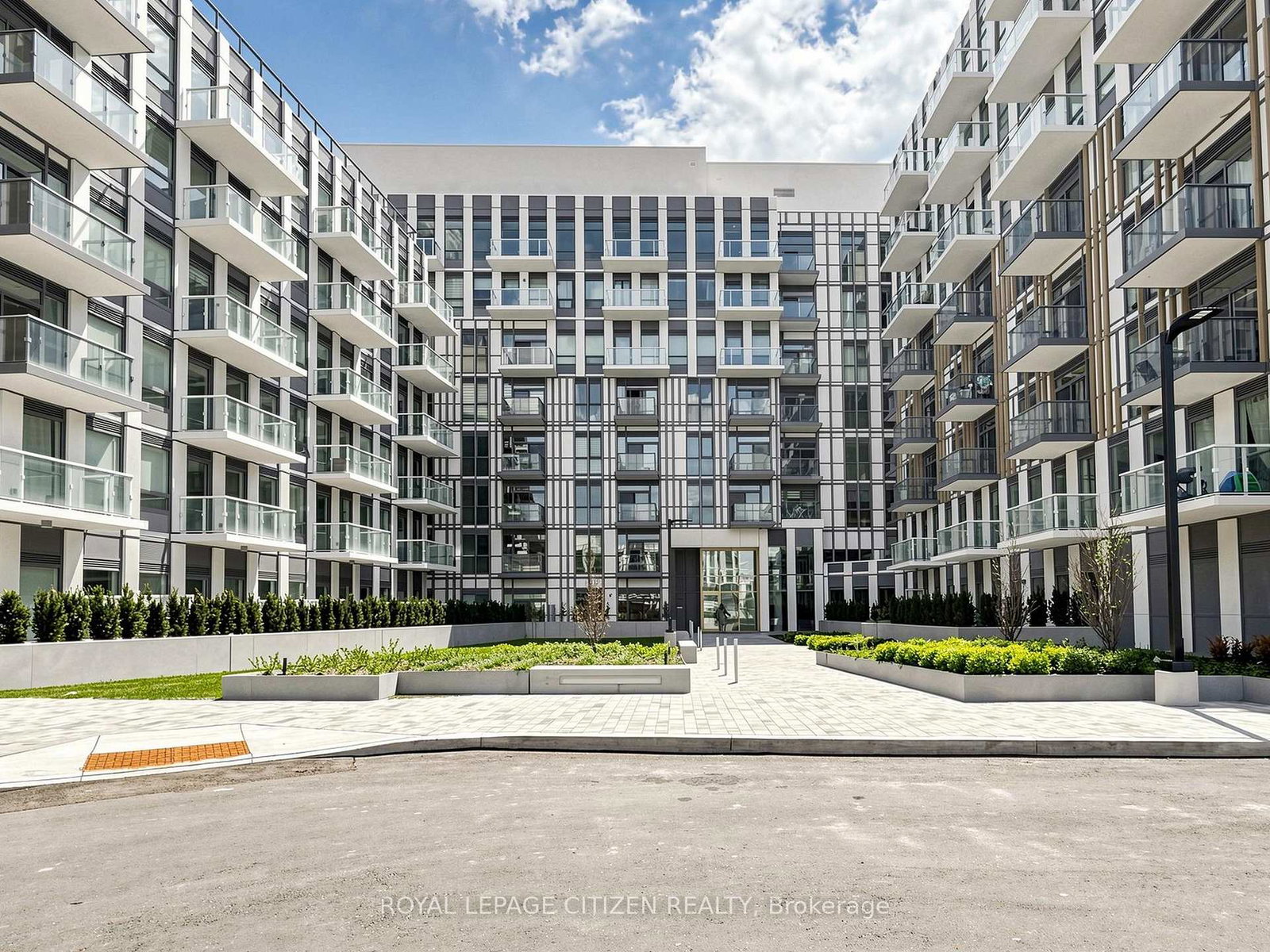 1005-dundas-street-oakville-ontario-w13758776