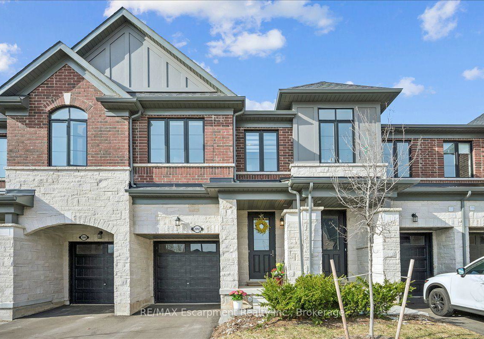 2092-ellerston-common-burlington-ontario-w13759326