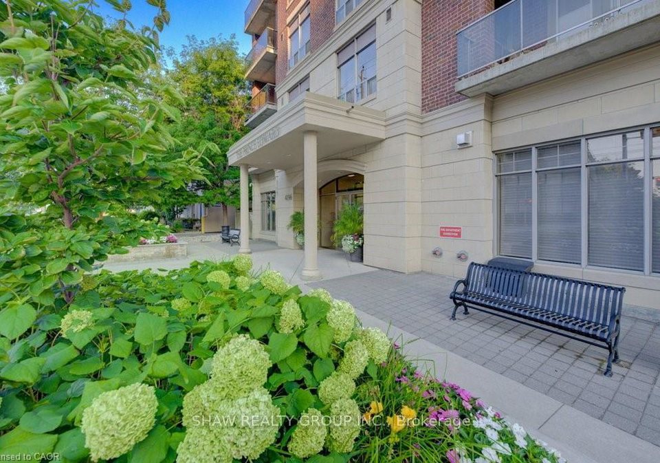 4196-dundas-street-toronto-etobicoke-ontario-w13759350