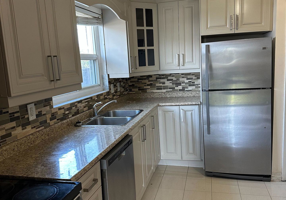 72-cathcart-crescent-brampton-ontario-w13759704