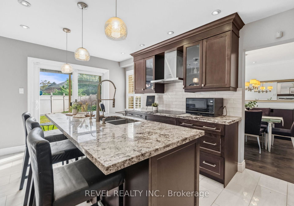 6624-mockingbird-lane-mississauga-ontario-w13760526