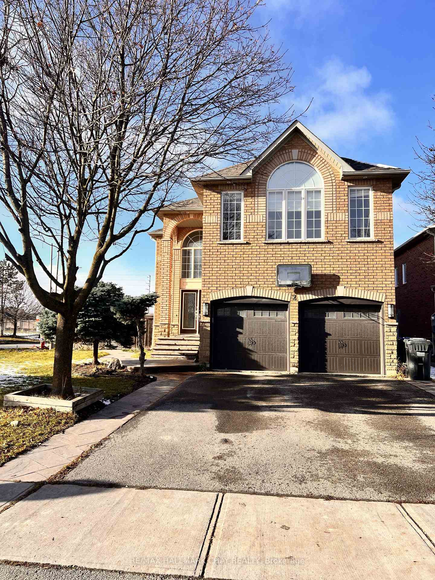 2-southbend-drive-s-brampton-ontario-w13760604