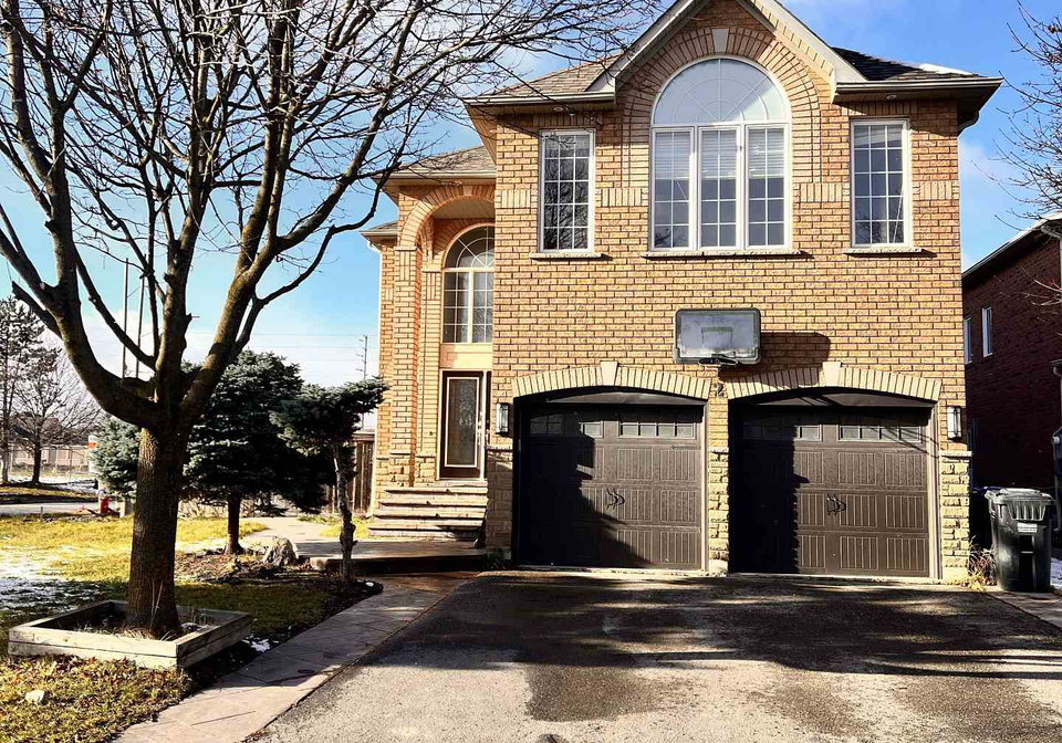 2-southbend-drive-s-brampton-ontario-w13760604