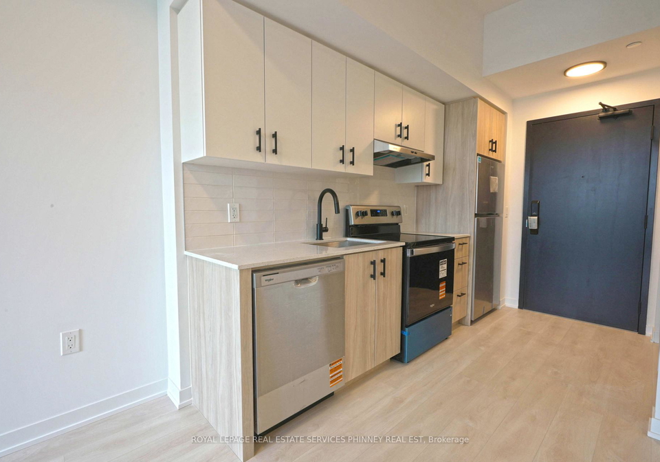 4878-powers-common-burlington-ontario-w13760696