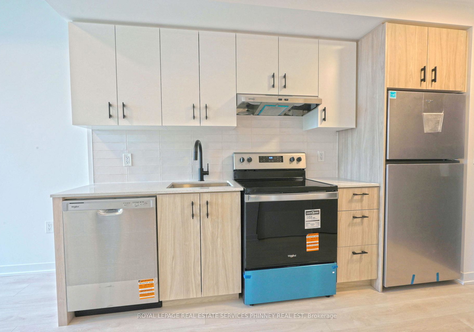 4878-powers-common-burlington-ontario-w13760696