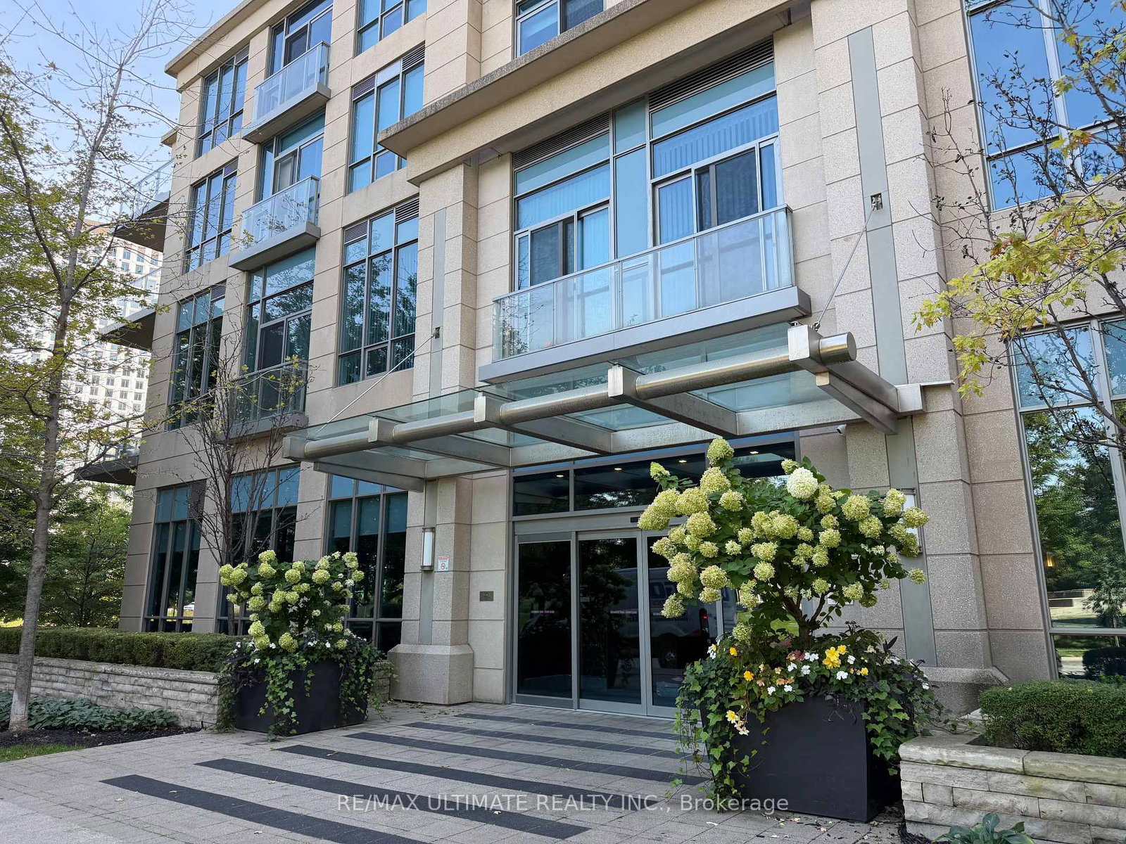 15-viking-lane-toronto-etobicoke-ontario-w13760858