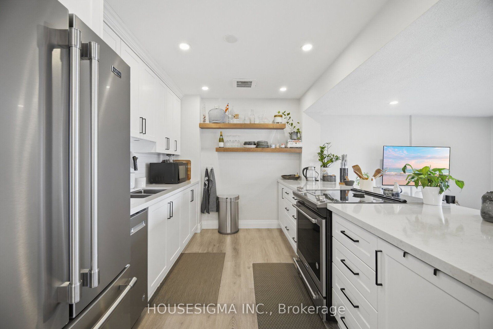 15-elizabeth-street-n-mississauga-ontario-w13761012