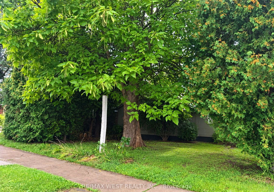 1304-alexandra-avenue-mississauga-ontario-w13761110