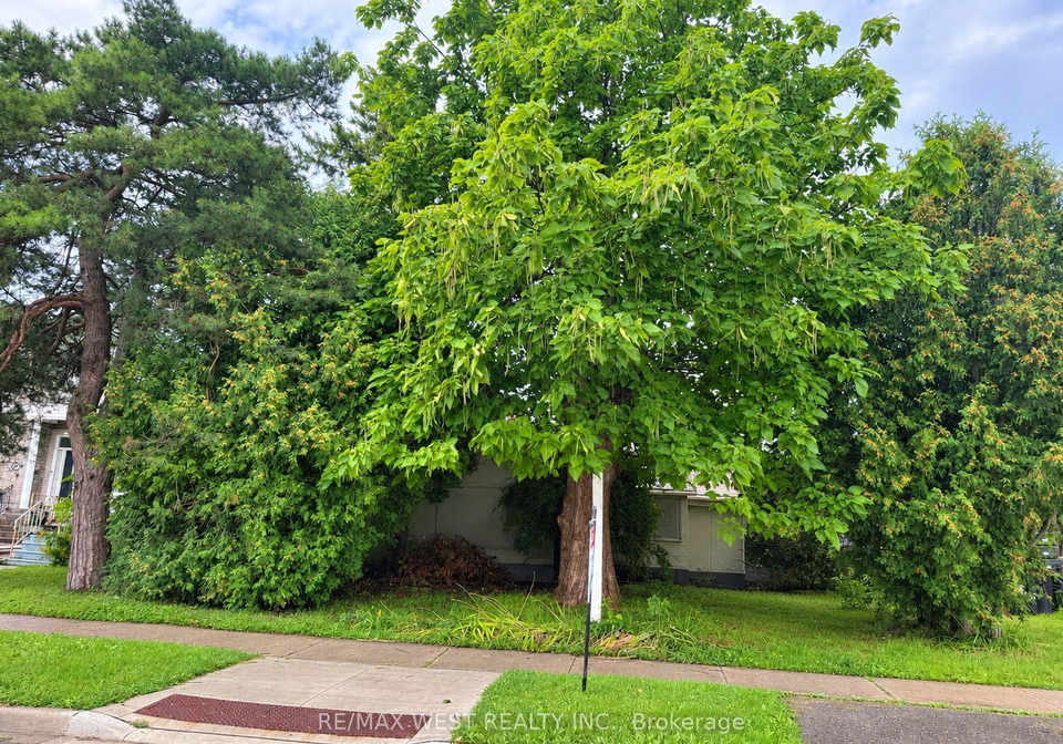 1304-alexandra-avenue-mississauga-ontario-w13761110