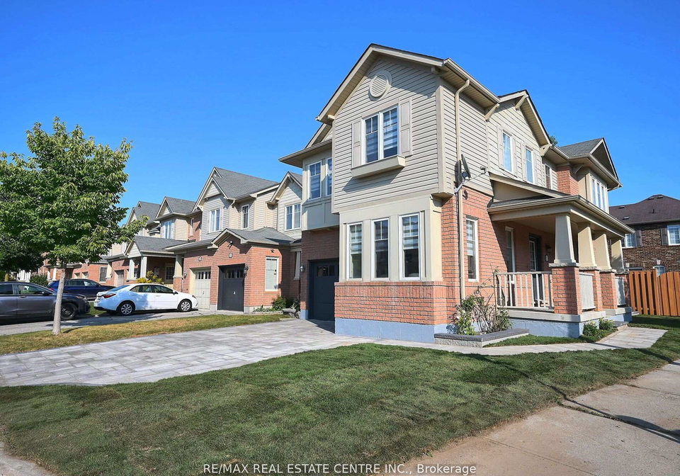 1-mccandless-court-milton-ontario-w13761182