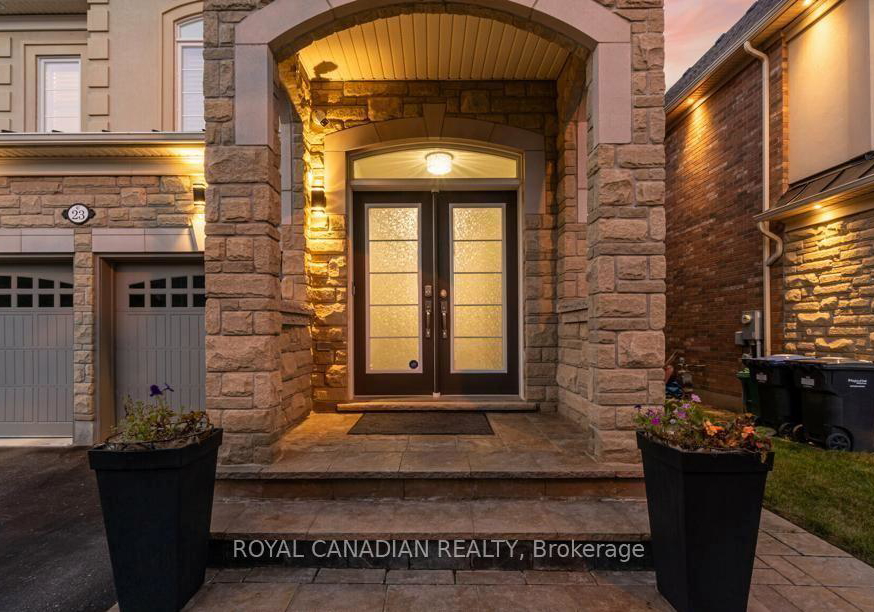23-intrigue-trail-brampton-ontario-w13761242