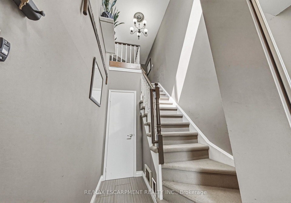 2530-northampton-boulevard-burlington-ontario-w13761272
