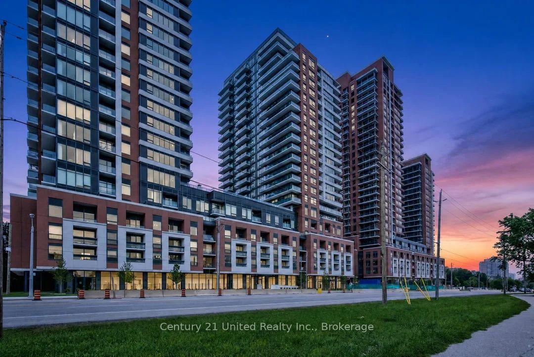 4010-eglinton-avenue-w-toronto-etobicoke-ontario-w13761364