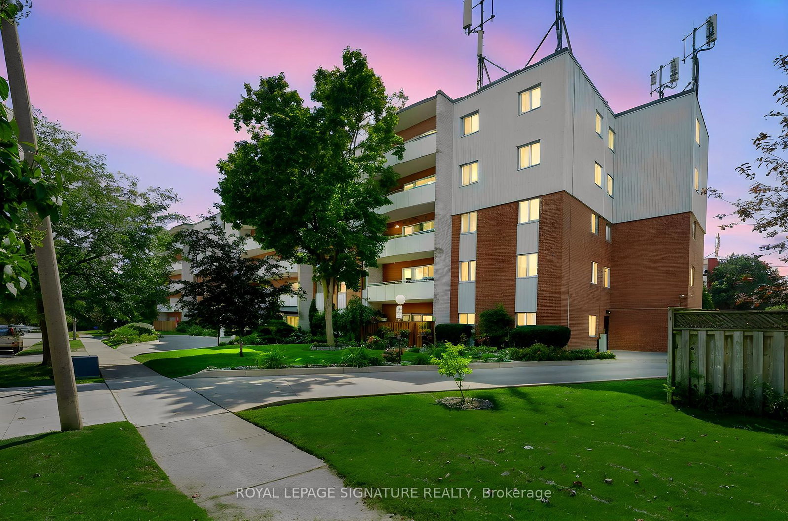 2485-woking-crescent-mississauga-ontario-w13761382
