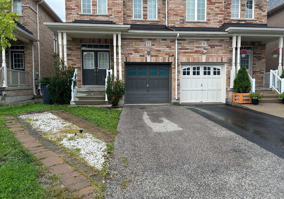 11-pomell-trail-brampton-ontario-w13761398