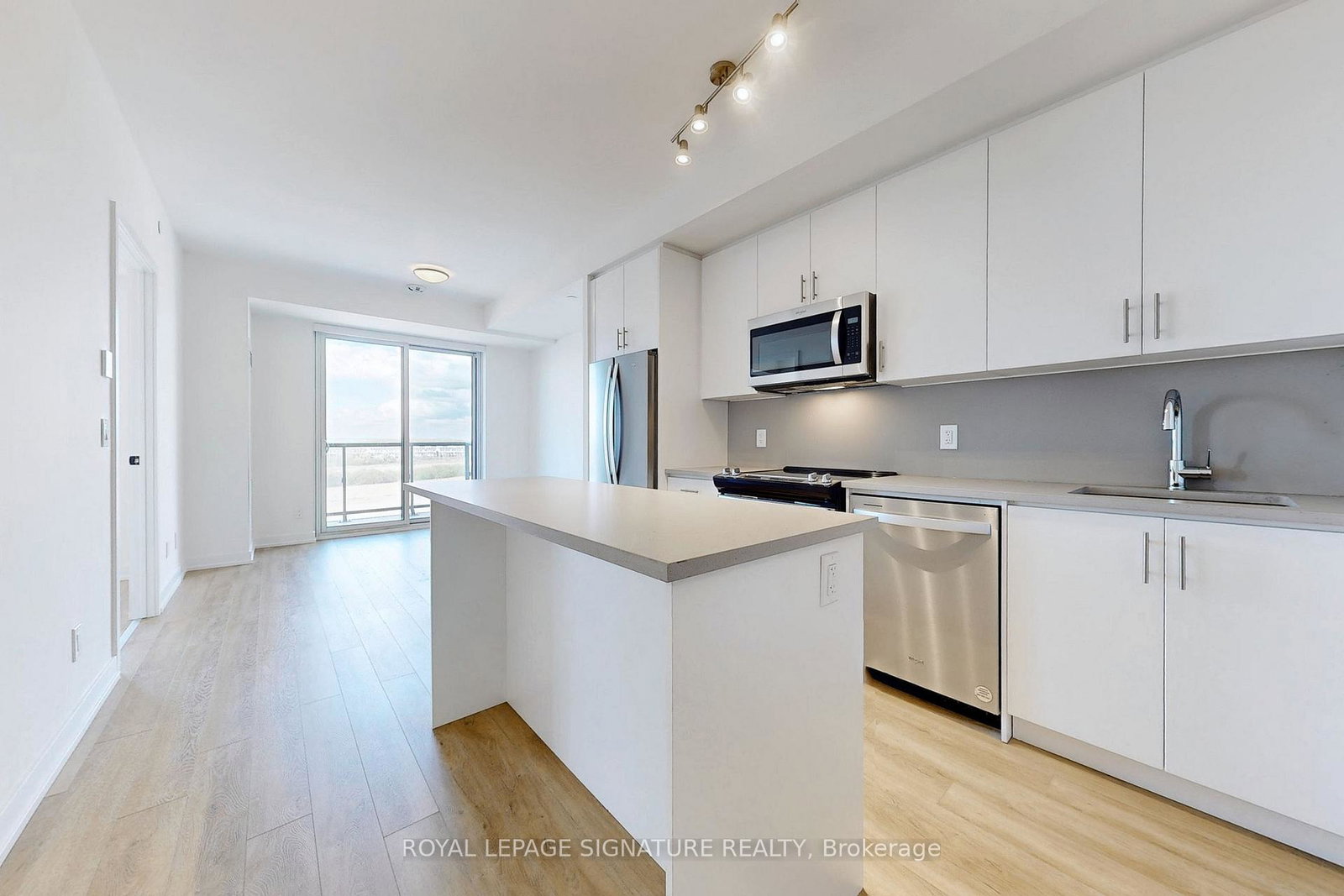 335-wheat-boom-drive-oakville-ontario-w13761608