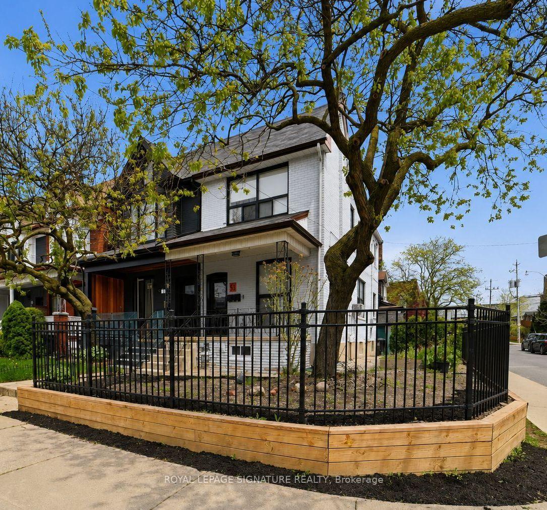 151-campbell-avenue-toronto-toronto-ontario-w13761624