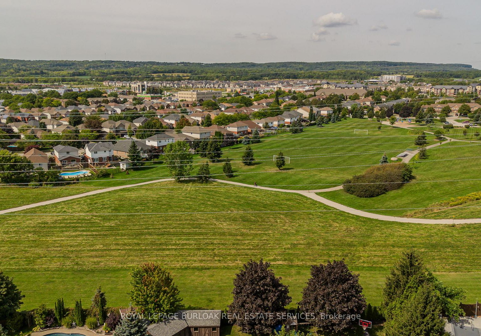 2194-berwick-drive-burlington-ontario-w13761738