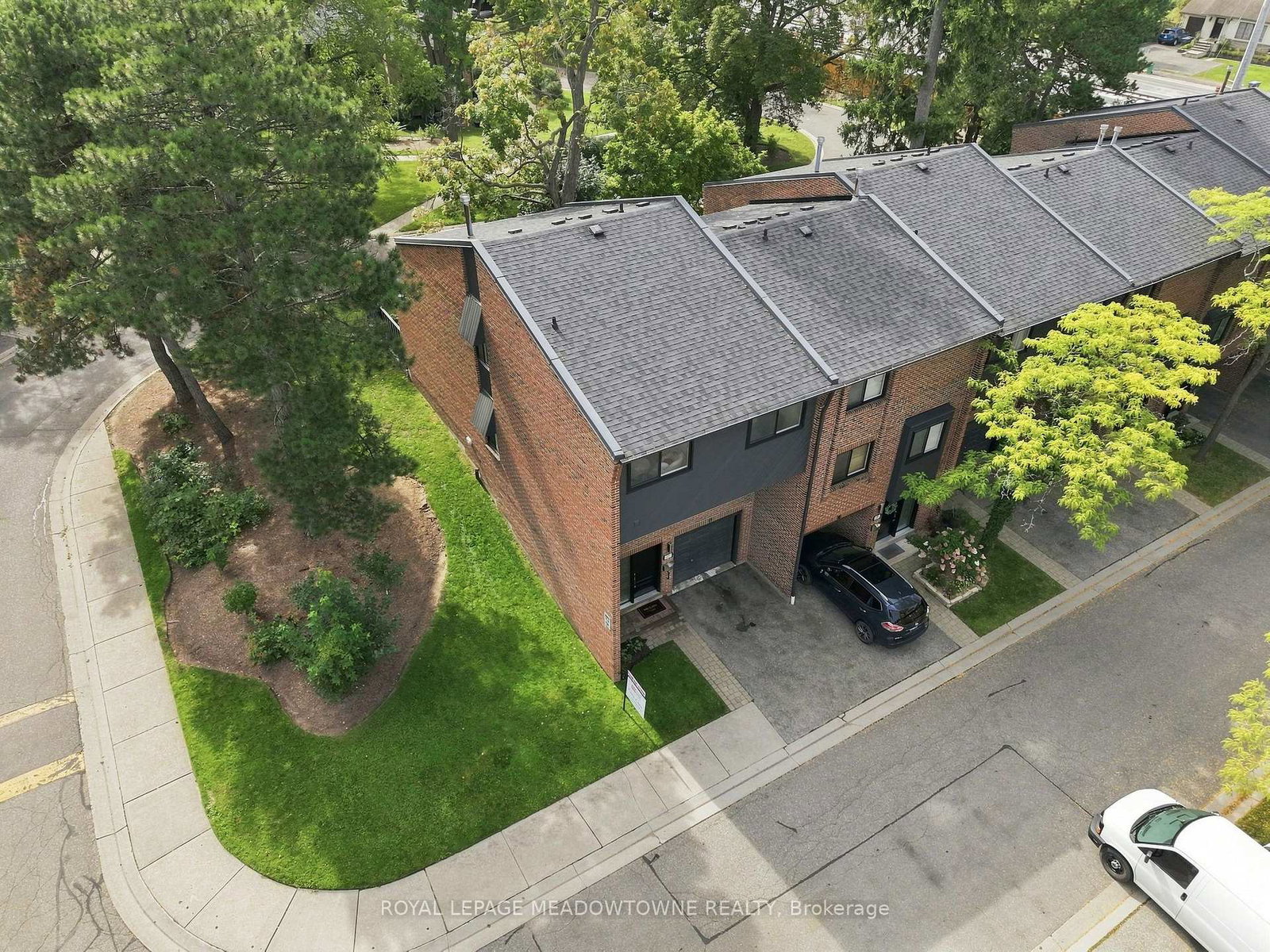 20-mineola-road-mississauga-ontario-w13761852