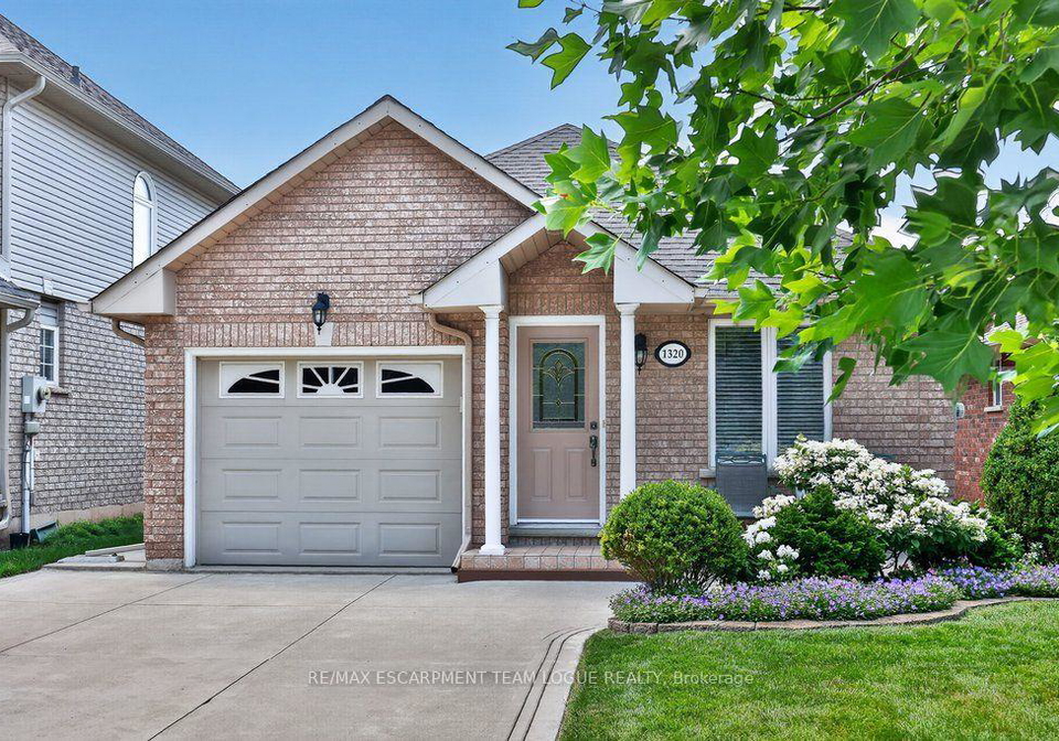1320-burkholder-drive-burlington-ontario-w13761984