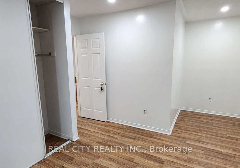 19-fairhill-avenue-brampton-ontario-w13761994