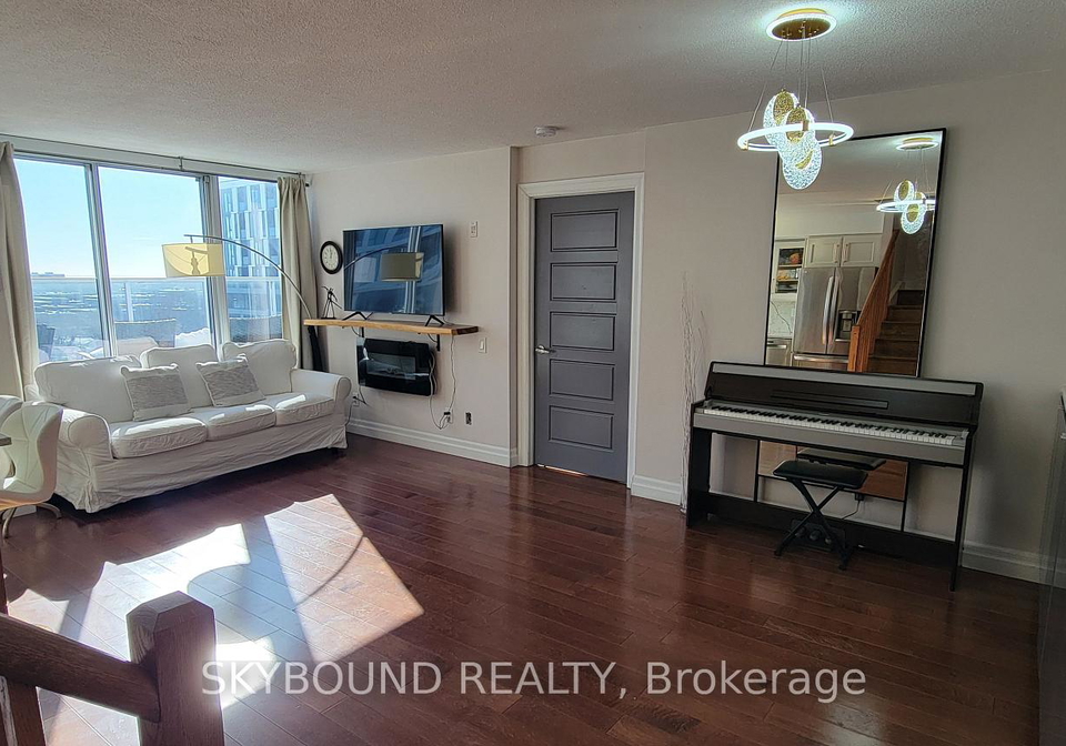 1040-the-queensway-toronto-etobicoke-ontario-w13762086