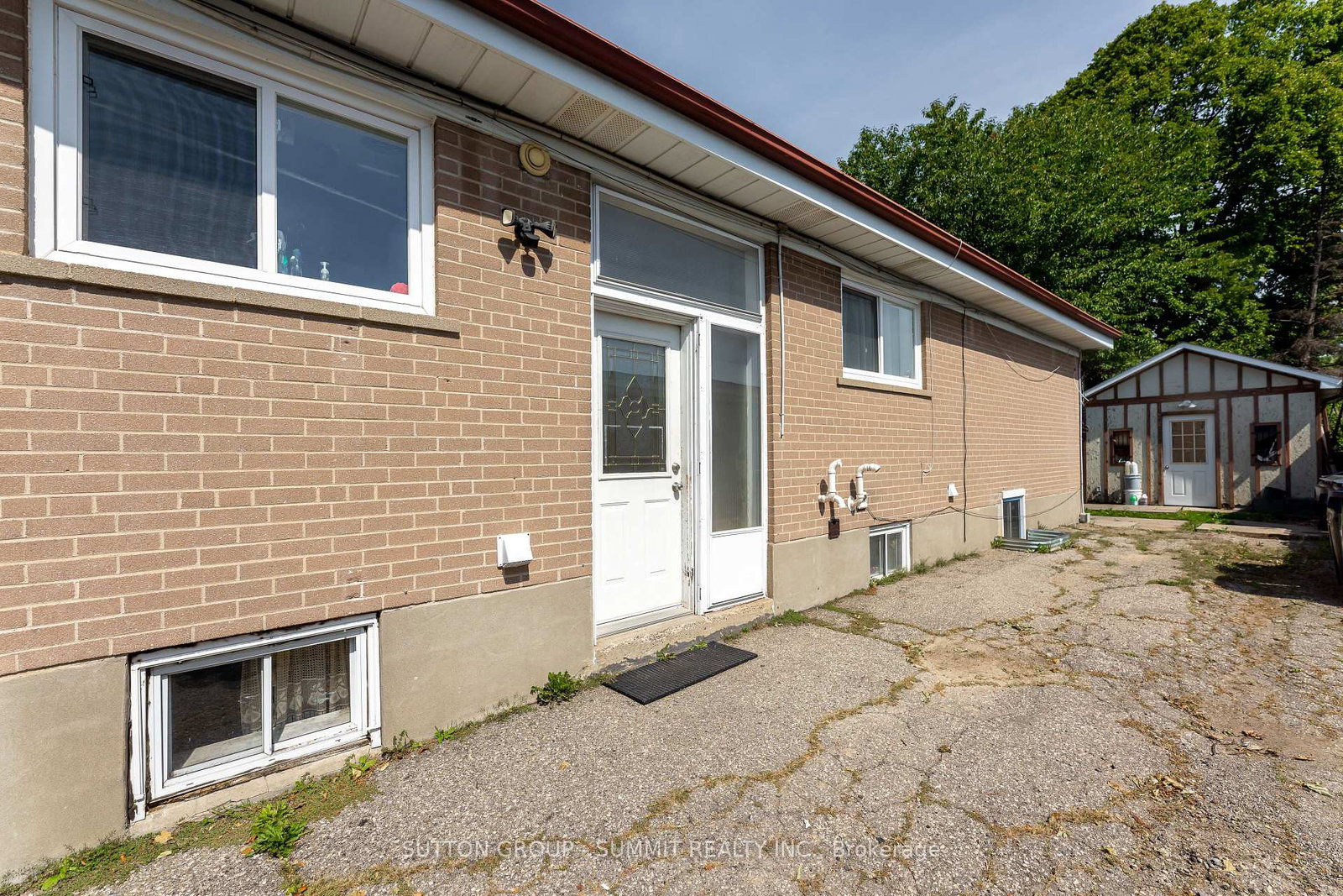 29-yatescastle-toronto-york-ontario-w13762636