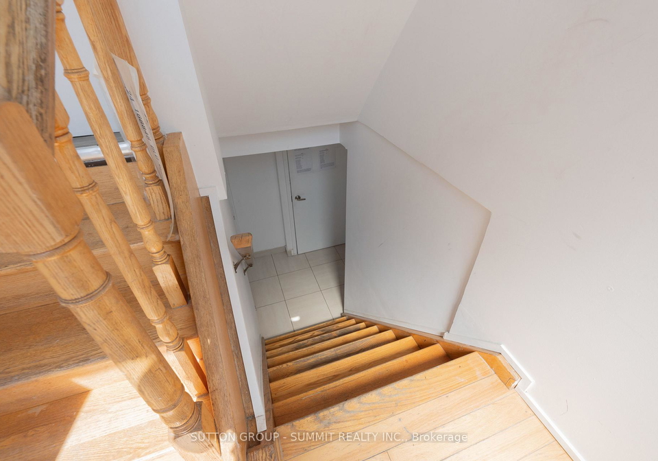 29-yatescastle-toronto-york-ontario-w13762636