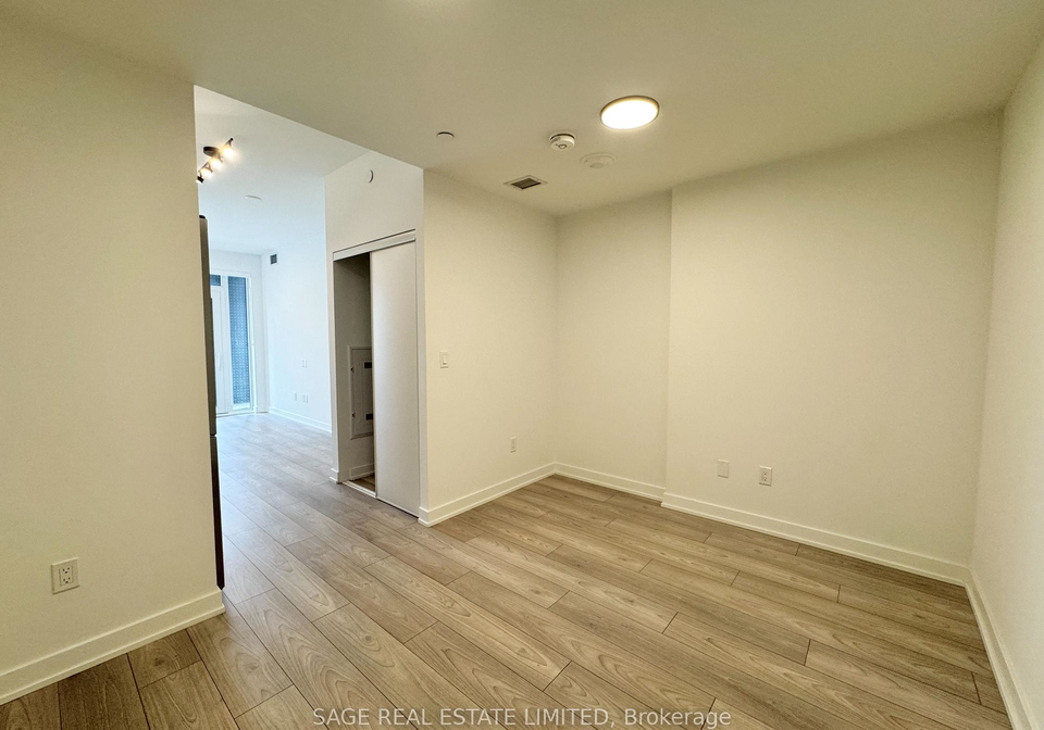 1007-the-queensway-toronto-etobicoke-ontario-w13762702
