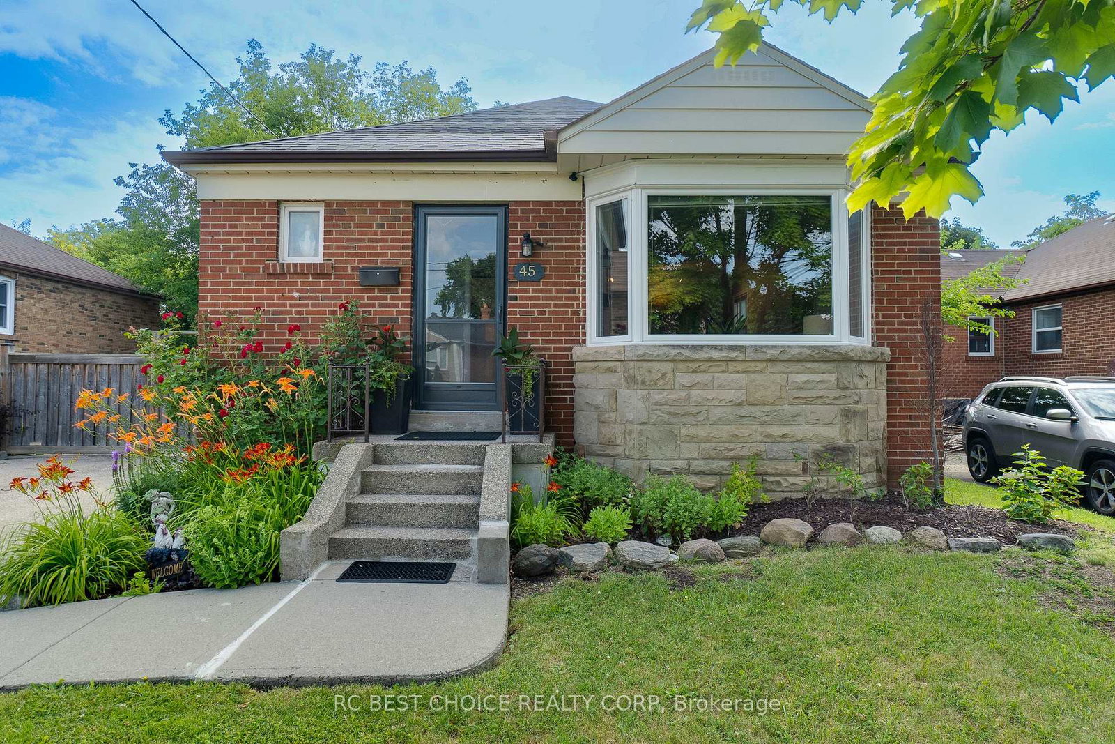 45-mayall-avenue-toronto-york-ontario-w13763154