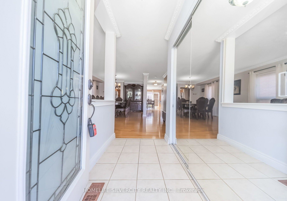 30-fairhill-avenue-brampton-ontario-w13763192