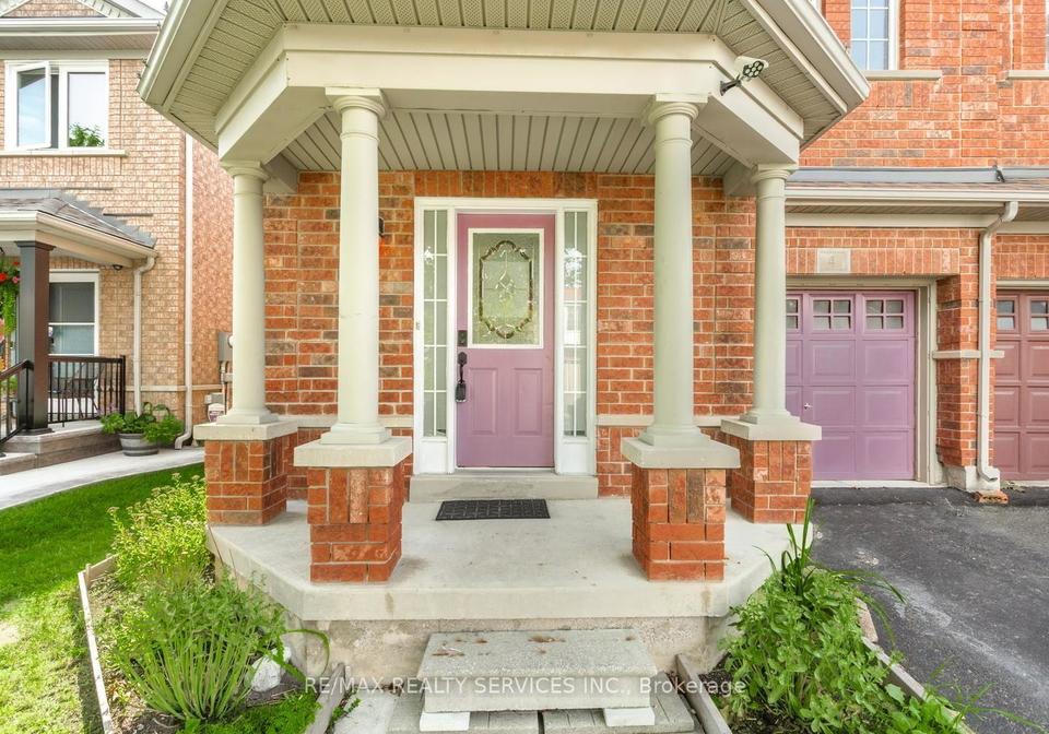 4-farthingale-crescent-brampton-ontario-w13763224
