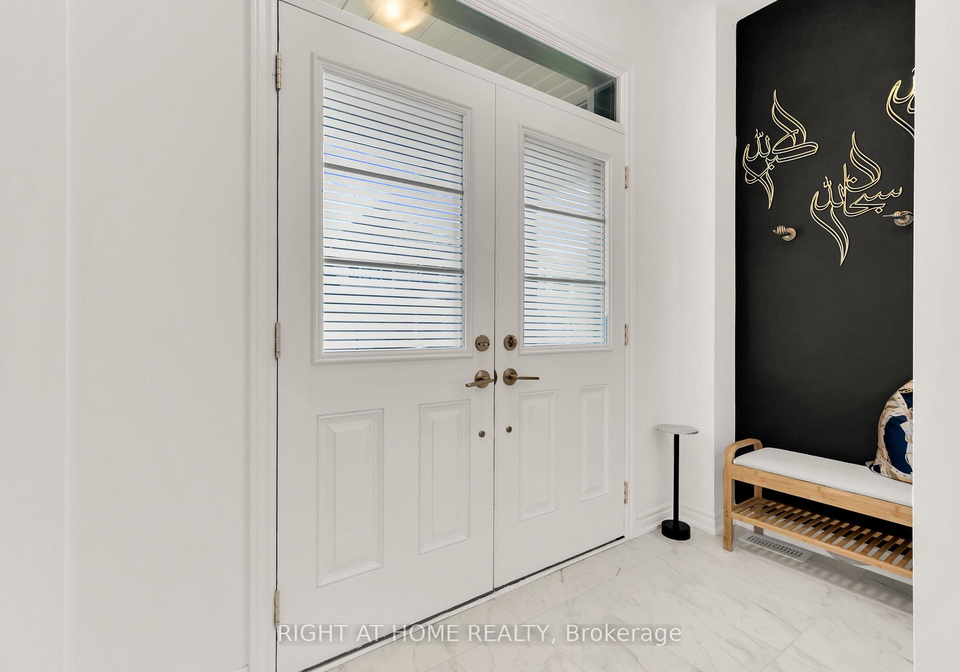 1544-buttercup-court-milton-ontario-w13763372
