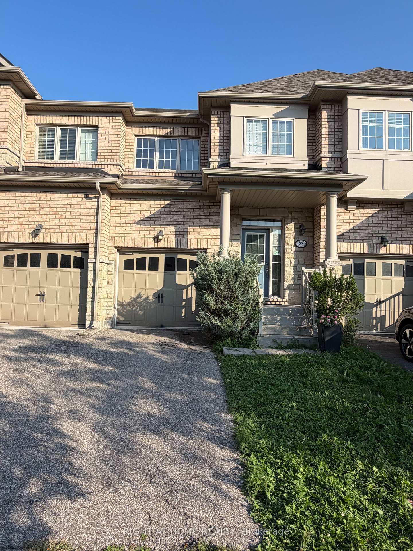 23-coastline-drive-brampton-ontario-w13763378