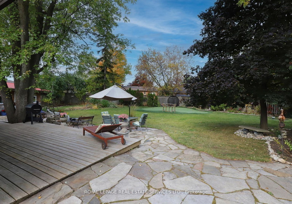 167-oliver-place-oakville-ontario-w13763380