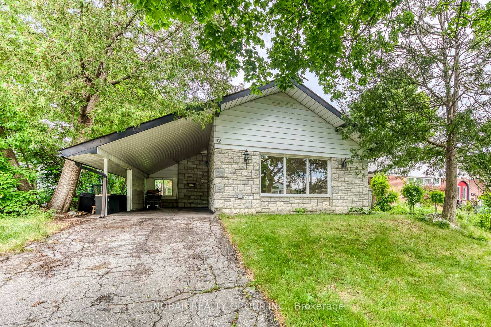 42-clearbrooke-circle-toronto-etobicoke-ontario-w13763398