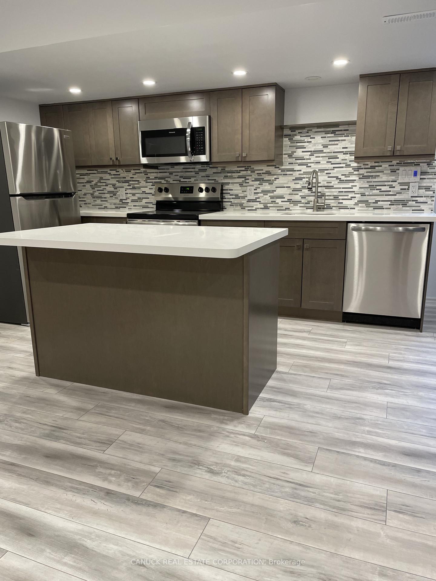 11-navenby-crescent-toronto-york-ontario-w13763444
