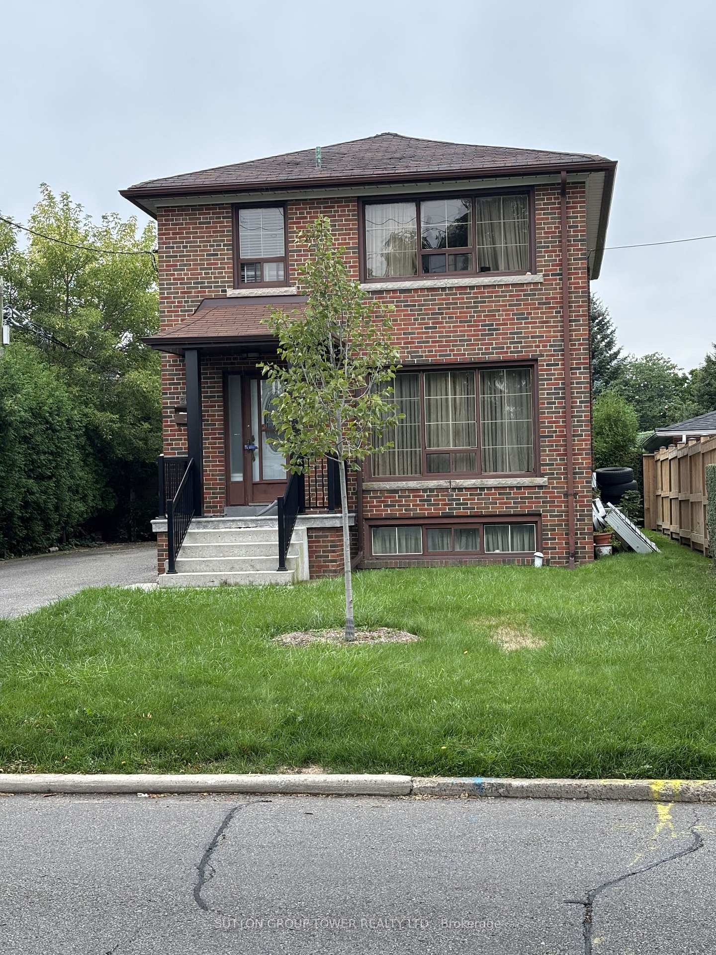 200-locksley-avenue-toronto-north-york-ontario-w13763462