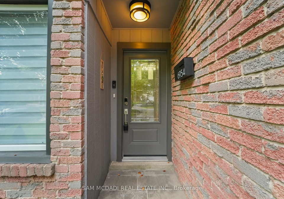6954-cadiz-crescent-mississauga-ontario-w13763742