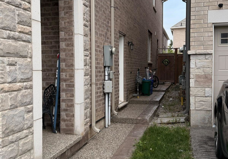 1303-rose-way-w-milton-ontario-w13763792