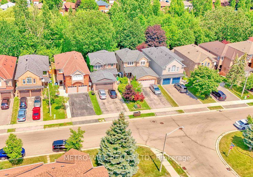 3706-forest-bluff-crescent-mississauga-ontario-w13763816