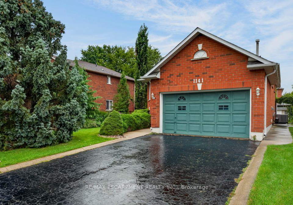 1141-lockhart-road-burlington-ontario-w13763890
