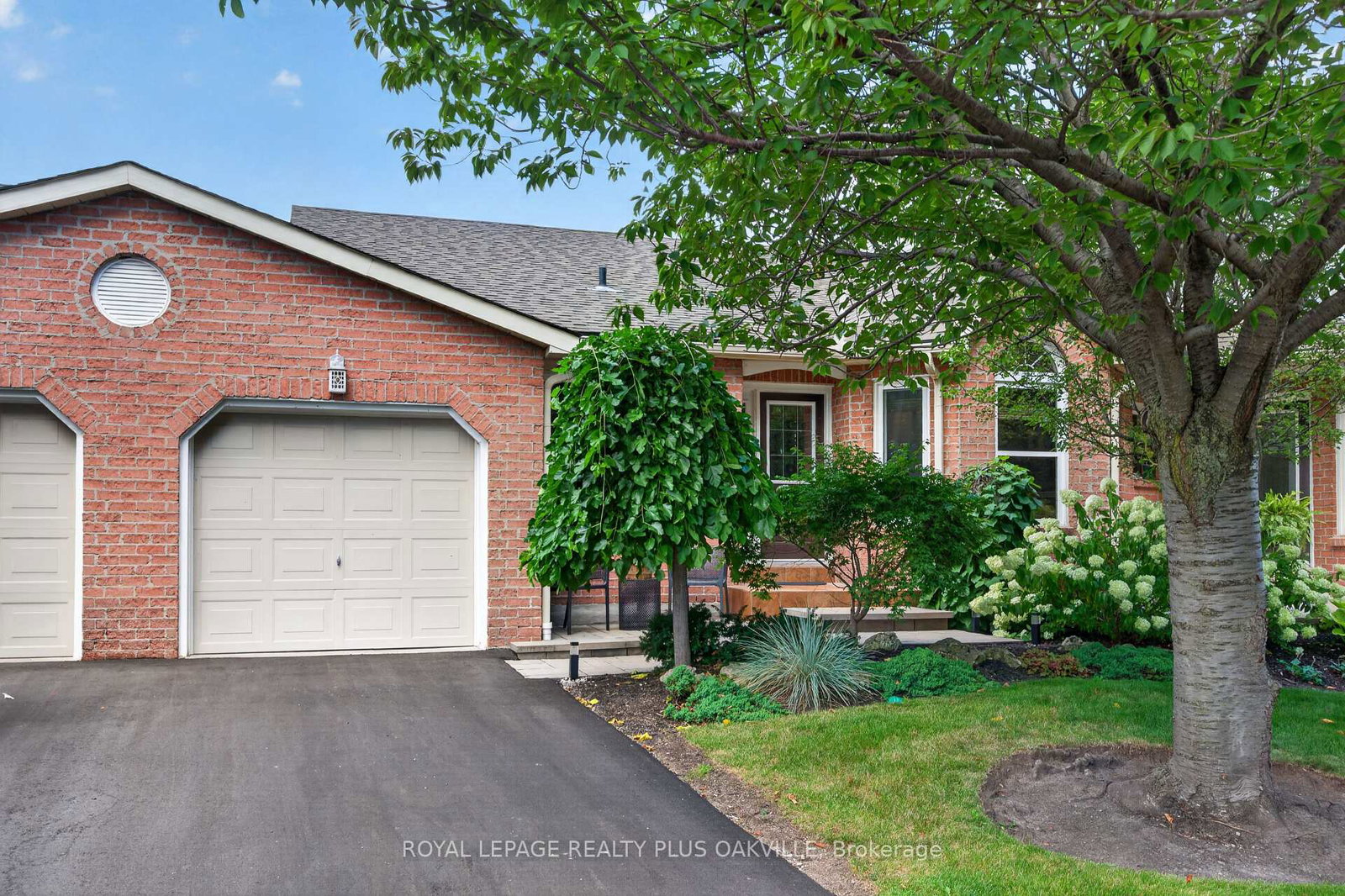 5255-lakeshore-road-burlington-ontario-w13764004