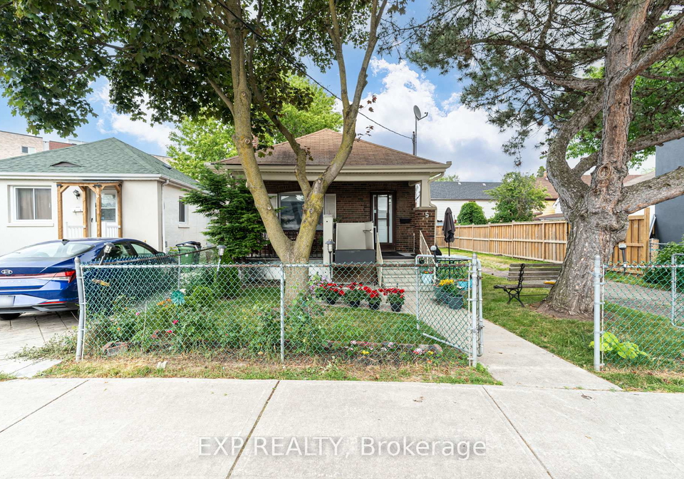 5-laxis-avenue-toronto-north-york-ontario-w13764774